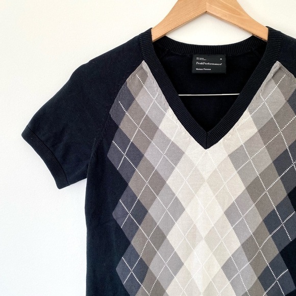 Peak Performance Argyle V-Neck Knit Top - Picture 3 of 12
